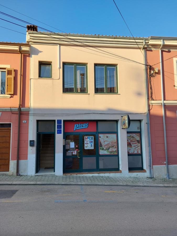 Room And Apartments Antea Rovinj Bagian luar foto