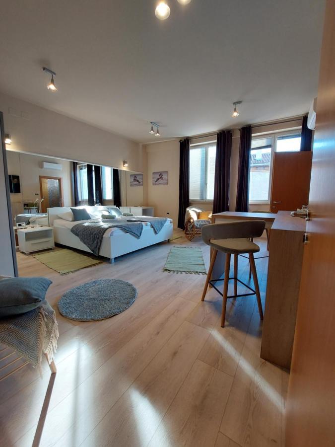 Room And Apartments Antea Rovinj Bagian luar foto