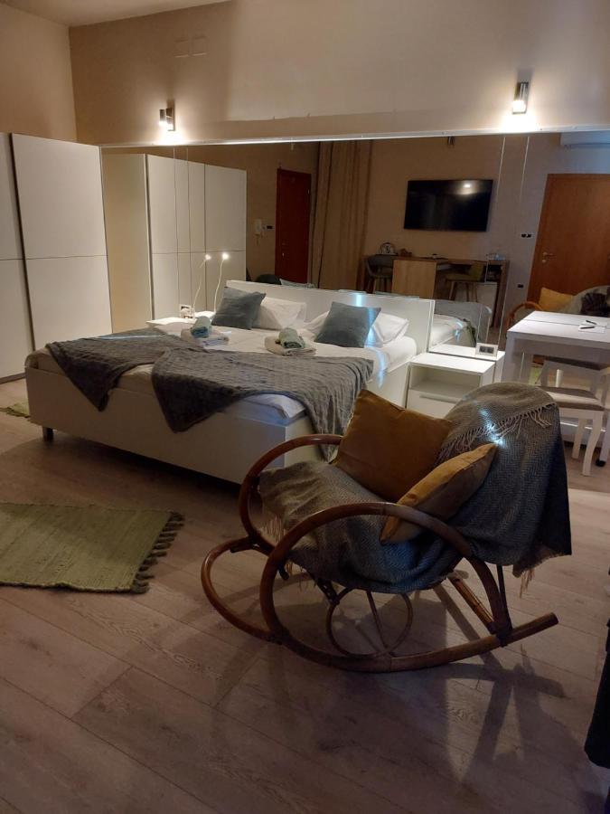 Room And Apartments Antea Rovinj Bagian luar foto